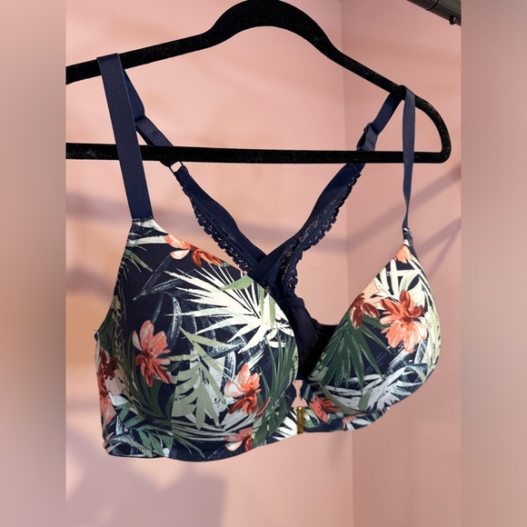 Front Clasp Cacique 44C Boost Plumge Bra - Picture 2 of 5